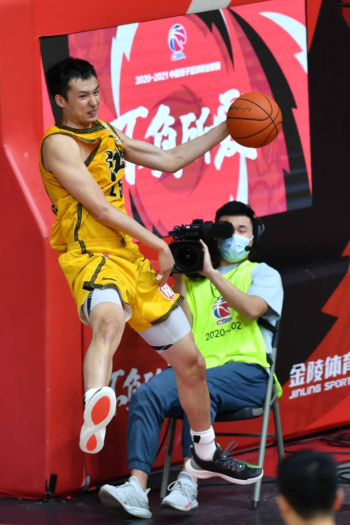 篮球教练如何制定总决赛的长期发展计划_1